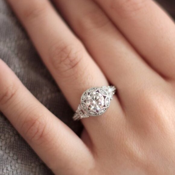 ▶Statement CZ Flower 925 Silver Plated Vintage Wedding Ring for Women, L064 - Picture 6 of 9